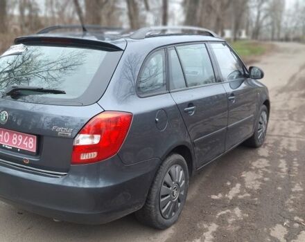 Серый Шкода Фабия, объемом двигателя 0 л и пробегом 220 тыс. км за 5500 $, фото 2 на Automoto.ua
