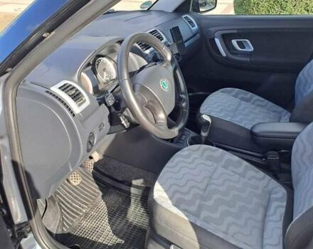 Сірий Шкода Фабія, об'ємом двигуна 1.4 л та пробігом 235 тис. км за 6000 $, фото 2 на Automoto.ua