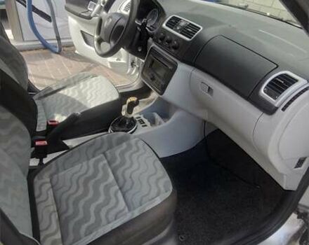Сірий Шкода Фабія, об'ємом двигуна 1.42 л та пробігом 237 тис. км за 3800 $, фото 9 на Automoto.ua
