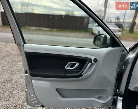 Сірий Шкода Фабія, об'ємом двигуна 1.39 л та пробігом 227 тис. км за 5500 $, фото 18 на Automoto.ua