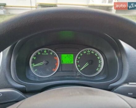 Серый Шкода Фабия, объемом двигателя 1.4 л и пробегом 147 тыс. км за 5600 $, фото 66 на Automoto.ua