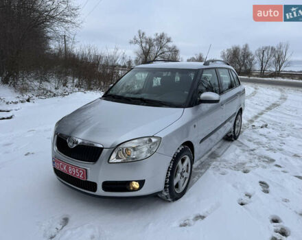 Серый Шкода Фабия, объемом двигателя 1.39 л и пробегом 208 тыс. км за 5550 $, фото 4 на Automoto.ua