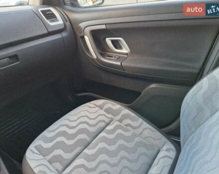 Серый Шкода Фабия, объемом двигателя 1.4 л и пробегом 147 тыс. км за 5600 $, фото 43 на Automoto.ua