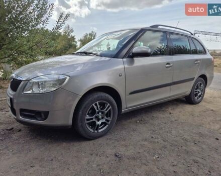 Сірий Шкода Фабія, об'ємом двигуна 1.4 л та пробігом 270 тис. км за 5000 $, фото 7 на Automoto.ua