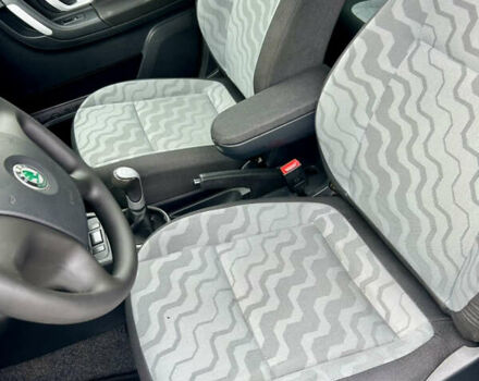 Серый Шкода Фабия, объемом двигателя 0 л и пробегом 230 тыс. км за 5499 $, фото 27 на Automoto.ua