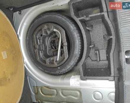 Серый Шкода Фабия, объемом двигателя 1.9 л и пробегом 304 тыс. км за 4600 $, фото 7 на Automoto.ua