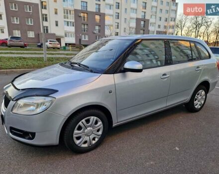 Серый Шкода Фабия, объемом двигателя 1.4 л и пробегом 147 тыс. км за 5600 $, фото 6 на Automoto.ua