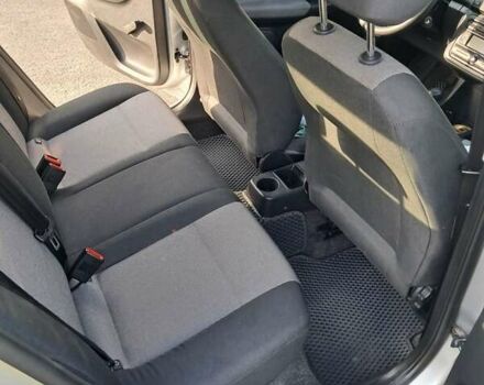 Серый Шкода Фабия, объемом двигателя 1.39 л и пробегом 190 тыс. км за 5900 $, фото 24 на Automoto.ua