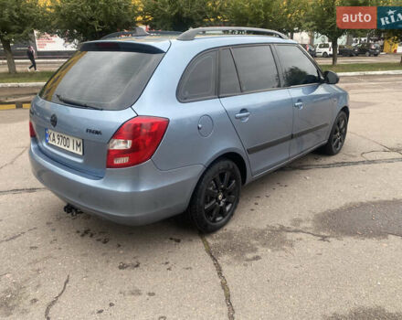 Серый Шкода Фабия, объемом двигателя 1.2 л и пробегом 271 тыс. км за 5500 $, фото 2 на Automoto.ua
