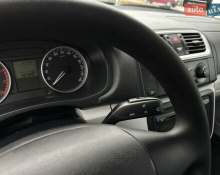 Сірий Шкода Фабія, об'ємом двигуна 1.39 л та пробігом 227 тис. км за 5500 $, фото 28 на Automoto.ua