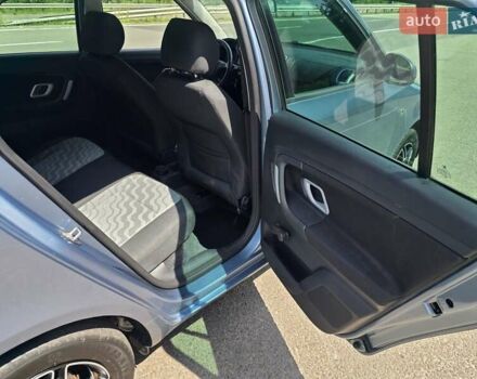 Серый Шкода Фабия, объемом двигателя 1.6 л и пробегом 215 тыс. км за 5599 $, фото 21 на Automoto.ua