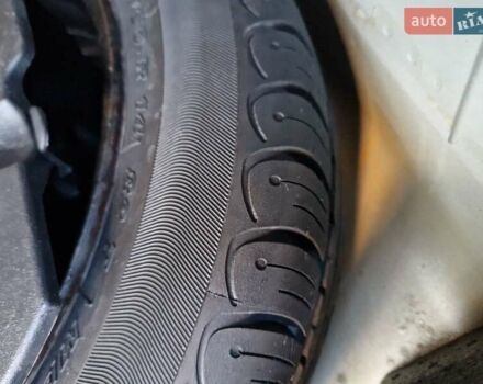 Серый Шкода Фабия, объемом двигателя 1.4 л и пробегом 147 тыс. км за 5600 $, фото 48 на Automoto.ua