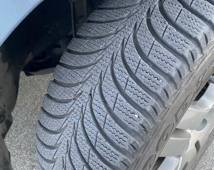 Серый Шкода Фабия, объемом двигателя 1.4 л и пробегом 395 тыс. км за 4200 $, фото 12 на Automoto.ua