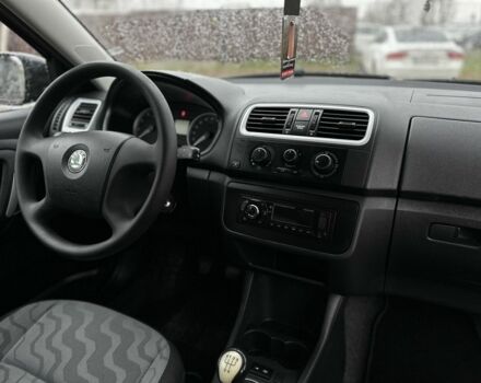 Сірий Шкода Фабія, об'ємом двигуна 1.4 л та пробігом 217 тис. км за 5700 $, фото 6 на Automoto.ua