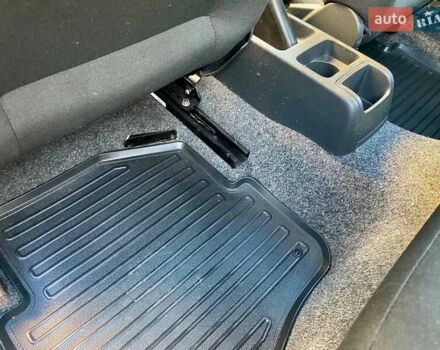 Сірий Шкода Фабія, об'ємом двигуна 1.39 л та пробігом 194 тис. км за 5500 $, фото 14 на Automoto.ua