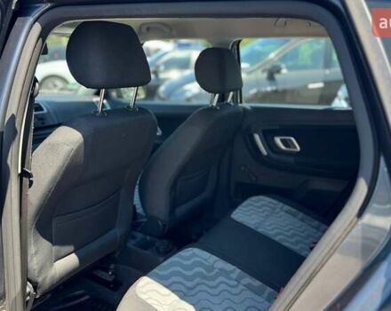 Серый Шкода Фабия, объемом двигателя 1.39 л и пробегом 224 тыс. км за 6000 $, фото 18 на Automoto.ua