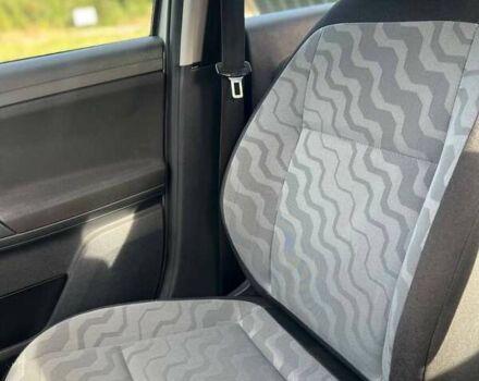 Серый Шкода Фабия, объемом двигателя 1.39 л и пробегом 204 тыс. км за 5500 $, фото 11 на Automoto.ua