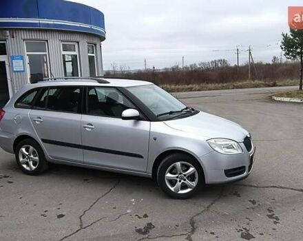 Серый Шкода Фабия, объемом двигателя 1.6 л и пробегом 189 тыс. км за 6100 $, фото 2 на Automoto.ua