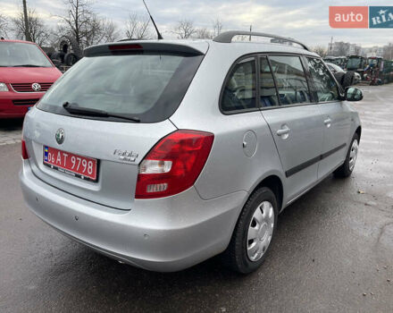 Серый Шкода Фабия, объемом двигателя 1.4 л и пробегом 196 тыс. км за 5600 $, фото 7 на Automoto.ua