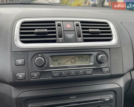 Серый Шкода Фабия, объемом двигателя 1.4 л и пробегом 196 тыс. км за 5600 $, фото 25 на Automoto.ua