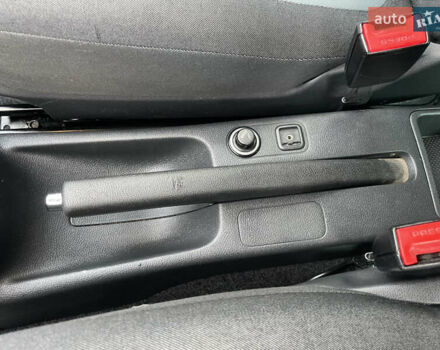 Сірий Шкода Фабія, об'ємом двигуна 1.6 л та пробігом 222 тис. км за 5888 $, фото 34 на Automoto.ua