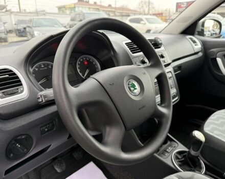 Серый Шкода Фабия, объемом двигателя 1.6 л и пробегом 112 тыс. км за 7300 $, фото 13 на Automoto.ua