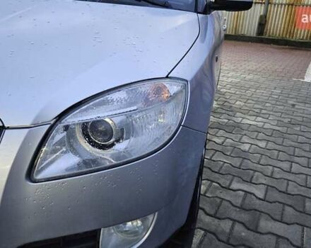 Серый Шкода Фабия, объемом двигателя 1.4 л и пробегом 211 тыс. км за 5450 $, фото 5 на Automoto.ua