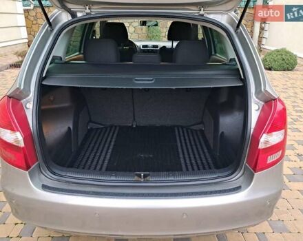 Серый Шкода Фабия, объемом двигателя 1.6 л и пробегом 188 тыс. км за 5450 $, фото 51 на Automoto.ua