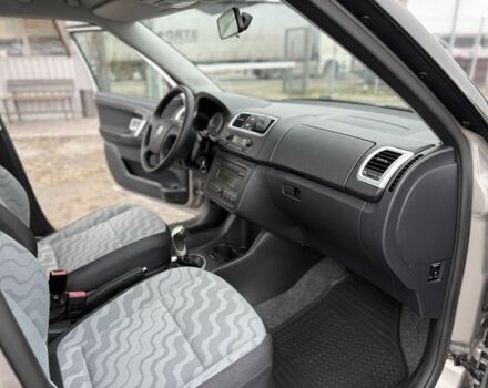 Серый Шкода Фабия, объемом двигателя 1.6 л и пробегом 112 тыс. км за 7300 $, фото 9 на Automoto.ua