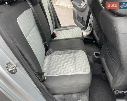 Серый Шкода Фабия, объемом двигателя 1.4 л и пробегом 196 тыс. км за 5600 $, фото 23 на Automoto.ua