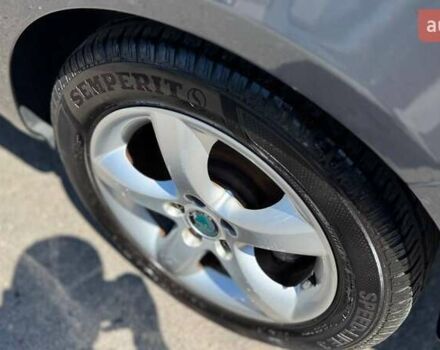 Серый Шкода Фабия, объемом двигателя 1.39 л и пробегом 224 тыс. км за 6000 $, фото 9 на Automoto.ua