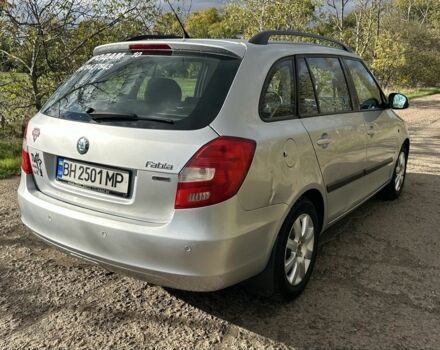 Серый Шкода Фабия, объемом двигателя 1.4 л и пробегом 240 тыс. км за 4800 $, фото 2 на Automoto.ua