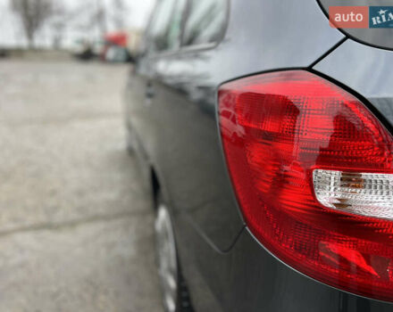 Серый Шкода Фабия, объемом двигателя 1.6 л и пробегом 199 тыс. км за 6700 $, фото 7 на Automoto.ua
