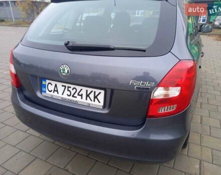 Серый Шкода Фабия, объемом двигателя 1.4 л и пробегом 239 тыс. км за 4950 $, фото 5 на Automoto.ua