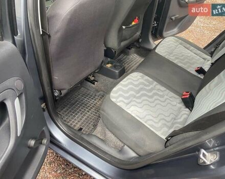 Серый Шкода Фабия, объемом двигателя 1.39 л и пробегом 302 тыс. км за 4950 $, фото 12 на Automoto.ua