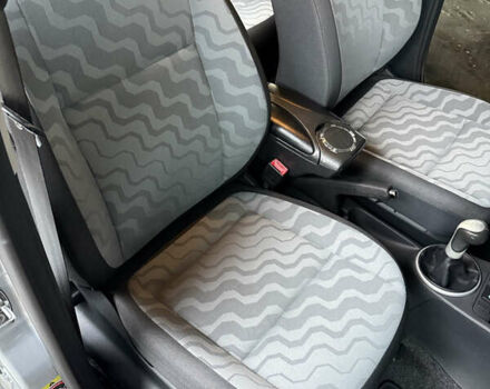 Серый Шкода Фабия, объемом двигателя 1.2 л и пробегом 115 тыс. км за 5300 $, фото 8 на Automoto.ua