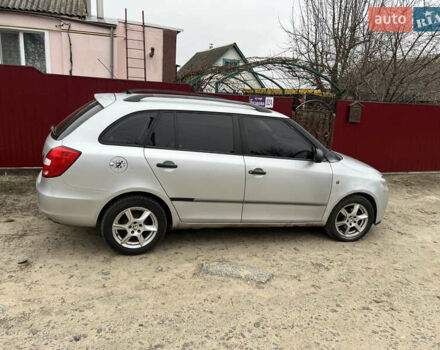 Сірий Шкода Фабія, об'ємом двигуна 1.2 л та пробігом 222 тис. км за 3500 $, фото 2 на Automoto.ua