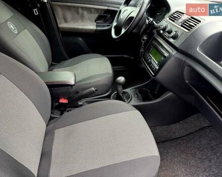 Серый Шкода Фабия, объемом двигателя 1.39 л и пробегом 150 тыс. км за 5300 $, фото 17 на Automoto.ua