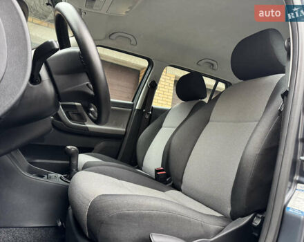 Серый Шкода Фабия, объемом двигателя 1.39 л и пробегом 240 тыс. км за 5400 $, фото 21 на Automoto.ua