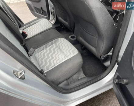 Серый Шкода Фабия, объемом двигателя 1.4 л и пробегом 196 тыс. км за 5600 $, фото 22 на Automoto.ua