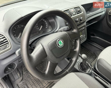 Серый Шкода Фабия, объемом двигателя 1.39 л и пробегом 240 тыс. км за 5400 $, фото 19 на Automoto.ua