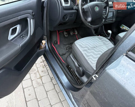 Шкода Фабия 2009 в Жовкве на Automoto.ua Серый Шкода Фабия, объемом двигателя 1.42 л и пробегом 242 тыс. км за 6200 $, фото 12 на Automoto.ua