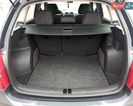 Серый Шкода Фабия, объемом двигателя 1.4 л и пробегом 174 тыс. км за 5500 $, фото 16 на Automoto.ua