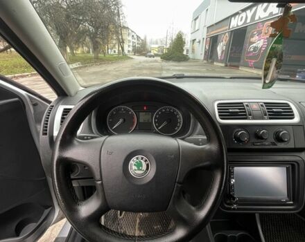 Серый Шкода Фабия, объемом двигателя 1.4 л и пробегом 194 тыс. км за 4400 $, фото 9 на Automoto.ua