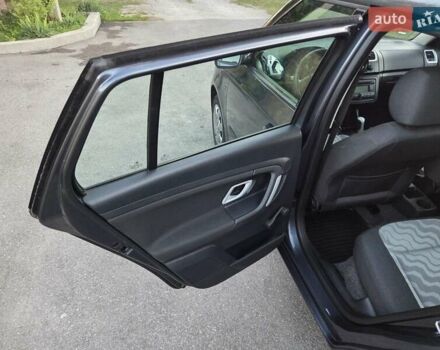 Серый Шкода Фабия, объемом двигателя 1.4 л и пробегом 174 тыс. км за 6550 $, фото 19 на Automoto.ua