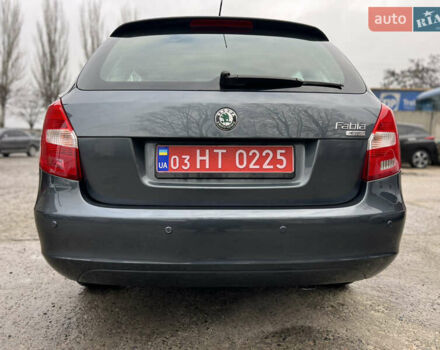 Серый Шкода Фабия, объемом двигателя 1.6 л и пробегом 199 тыс. км за 6700 $, фото 5 на Automoto.ua