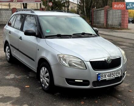 Серый Шкода Фабия, объемом двигателя 1.39 л и пробегом 150 тыс. км за 5300 $, фото 2 на Automoto.ua