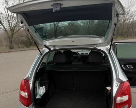 Серый Шкода Фабия, объемом двигателя 1.2 л и пробегом 218 тыс. км за 4000 $, фото 10 на Automoto.ua