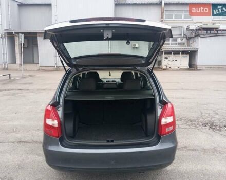 Серый Шкода Фабия, объемом двигателя 1.4 л и пробегом 174 тыс. км за 5500 $, фото 14 на Automoto.ua