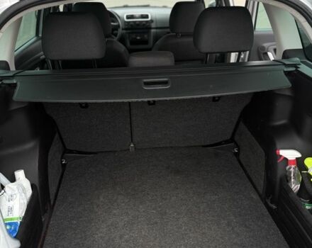 Серый Шкода Фабия, объемом двигателя 1.2 л и пробегом 218 тыс. км за 4000 $, фото 9 на Automoto.ua